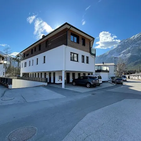 Caroline * Ötztal-Bahnhof
