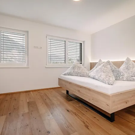 Caroline Apartment Ötztal-Bahnhof